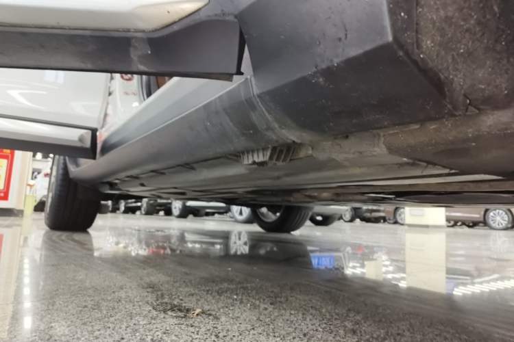 Used BMW X4 2014 xDrive20i X Design Package Right Side Sill