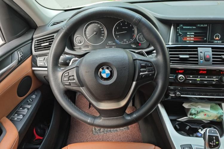 Used BMW X4 2014 xDrive28i Leading Model Steering Wheel
