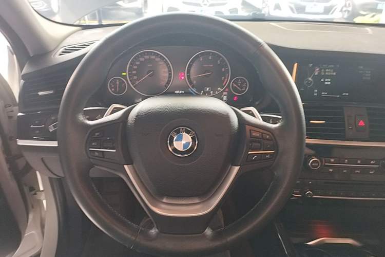 Used BMW X4 2014 xDrive20i X Design Package Steering Wheel