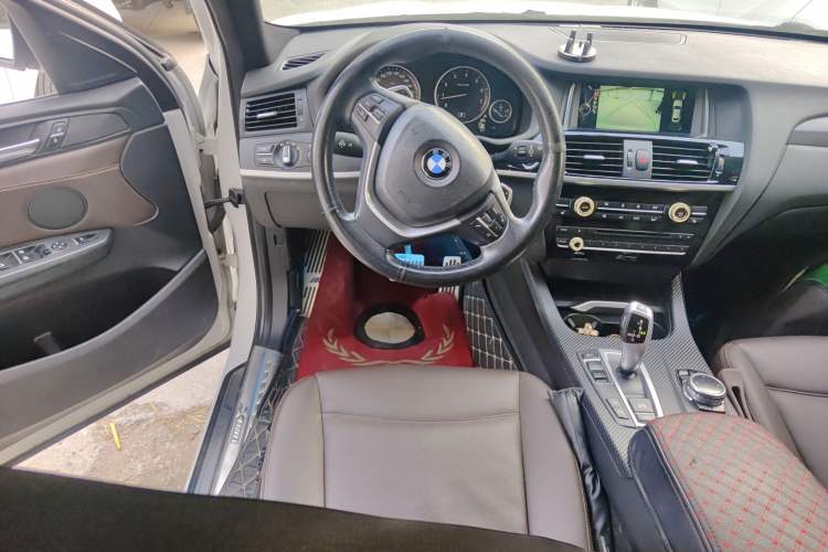 Used BMW X4 2014 xDrive20i X Design Package Steering Wheel
