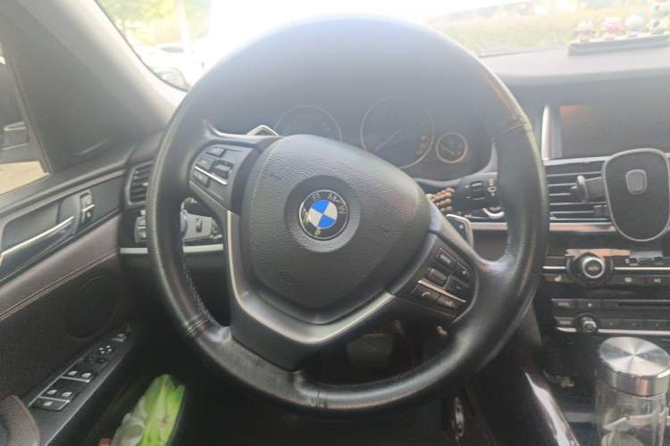 Used BMW X4 2014 xDrive20i X Design Package Steering Wheel