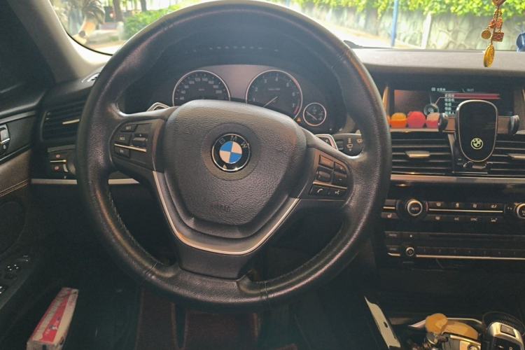 Used BMW X4 2014 xDrive20i X Design Package Steering Wheel