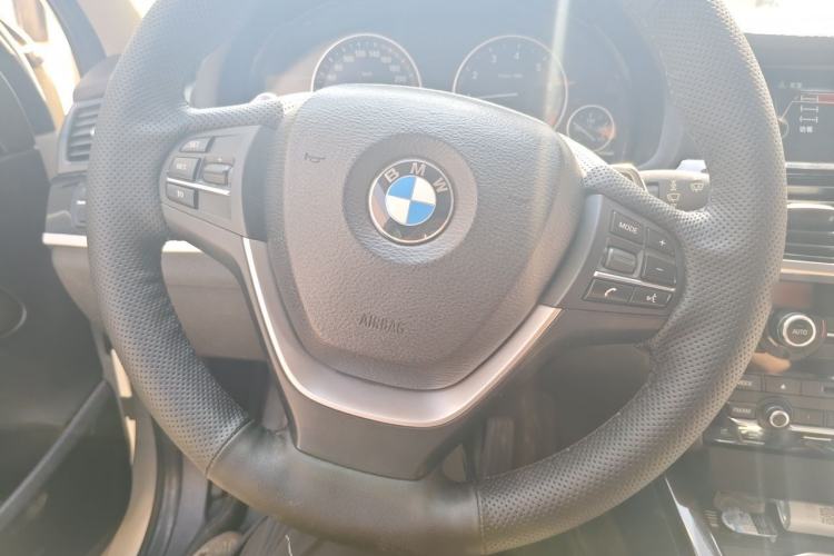 Used BMW X4 2014 xDrive20i X Design Package Steering Wheel