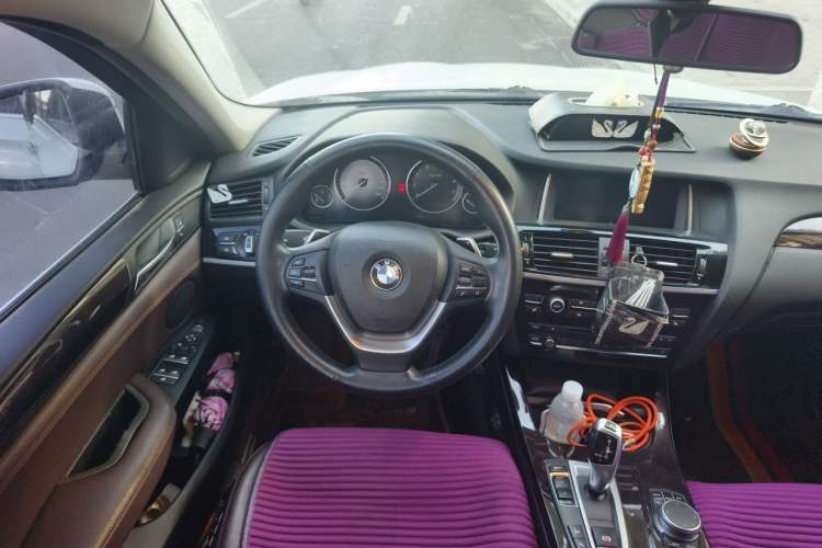 Used BMW X4 2014 xDrive20i X Design Package Steering Wheel