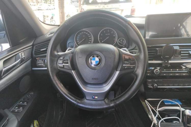 Used BMW X4 2014 xDrive20i X Design Package Steering Wheel