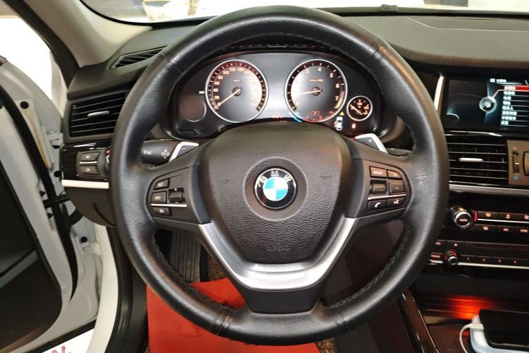 Used BMW X4 2014 xDrive20i X Design Package Steering Wheel
