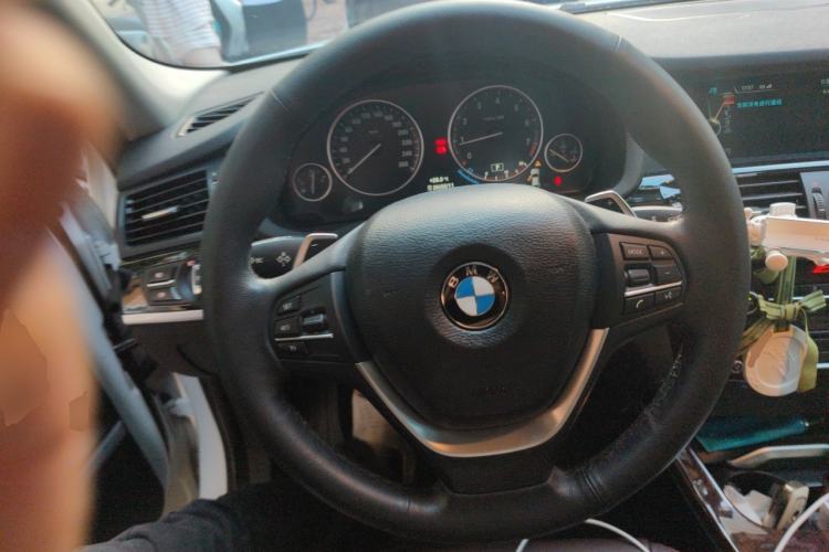 Used BMW X4 2014 xDrive20i X Design Package Steering Wheel