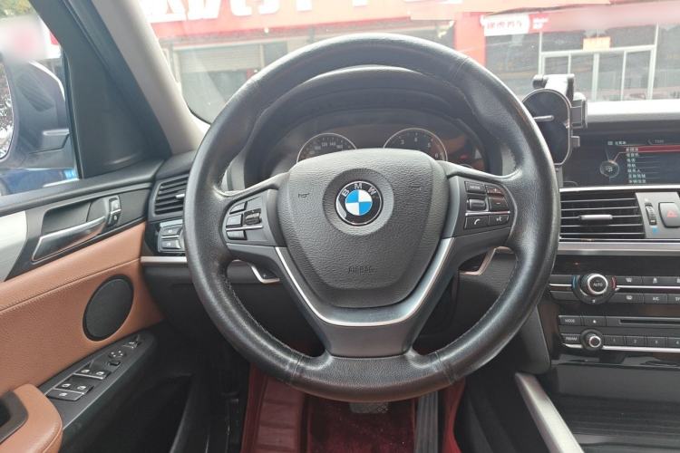 Used BMW X4 2014 xDrive28i Leading Model Steering Wheel