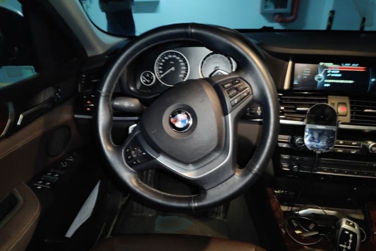 Used BMW X4 2014 xDrive20i X Design Package Steering Wheel