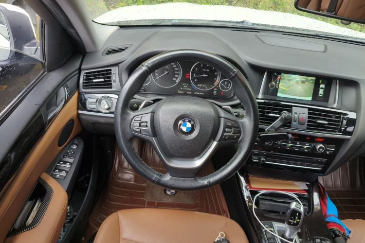 Used BMW X4 2014 xDrive20i X Design Package Steering Wheel