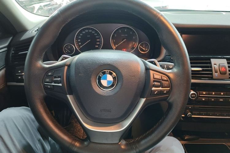 Used BMW X4 2014 xDrive20i X Design Package Steering Wheel