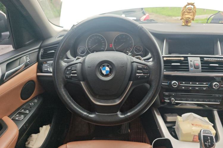 Used BMW X4 2014 xDrive28i Leading Model Steering Wheel
