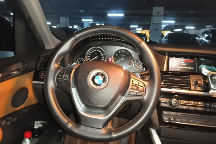Used BMW X4 2014 xDrive28i Leading Model Steering Wheel