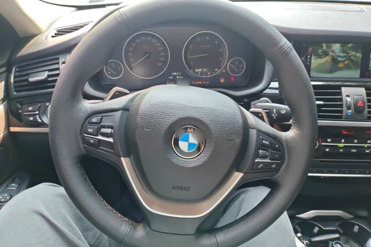 Used BMW X4 2014 xDrive20i X Design Package Steering Wheel