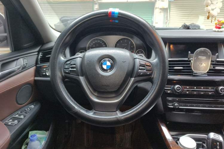 Used BMW X4 2014 xDrive20i X Design Package Steering Wheel