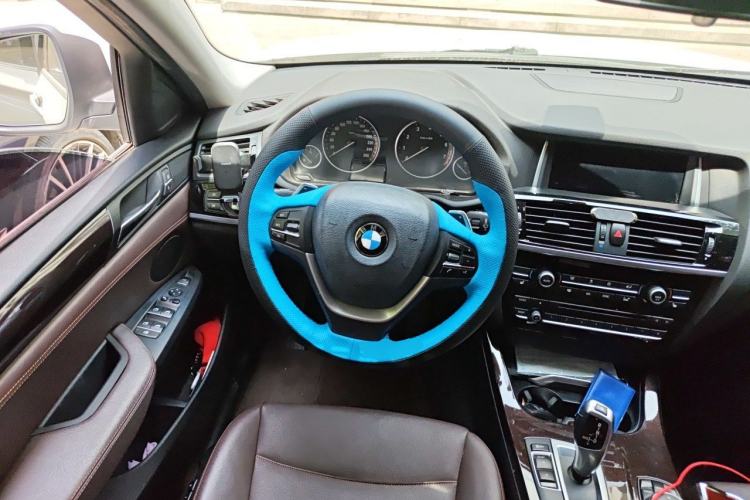 Used BMW X4 2014 xDrive20i X Design Package Steering Wheel