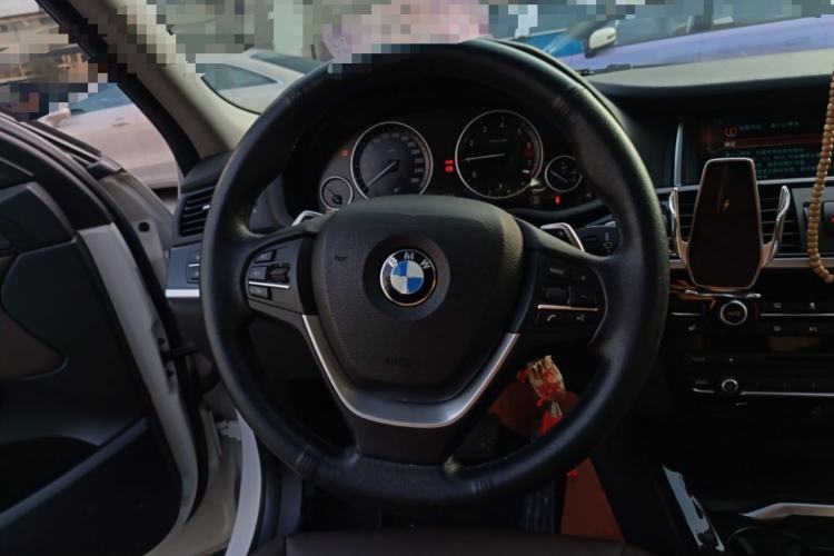 Used BMW X4 2014 xDrive20i X Design Package Steering Wheel