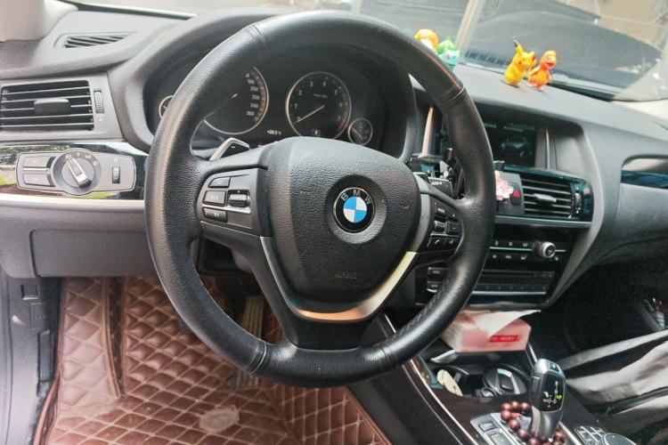Used BMW X4 2014 xDrive20i X Design Package Steering Wheel