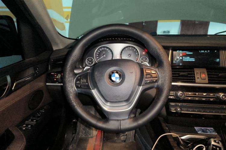 Used BMW X4 2014 xDrive20i X Design Package Steering Wheel