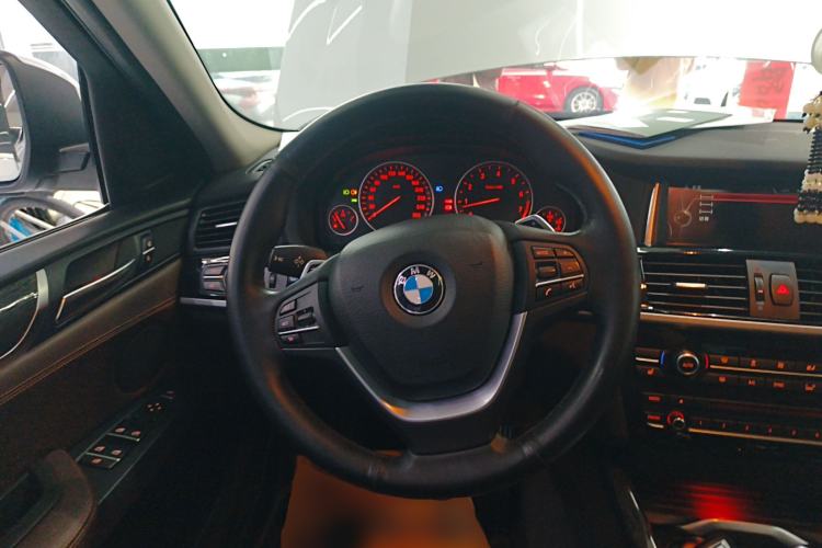 Used BMW X4 2014 xDrive20i X Design Package Steering Wheel