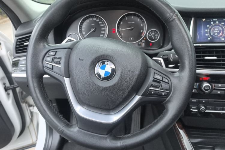 Used BMW X4 2014 xDrive20i X Design Package Steering Wheel