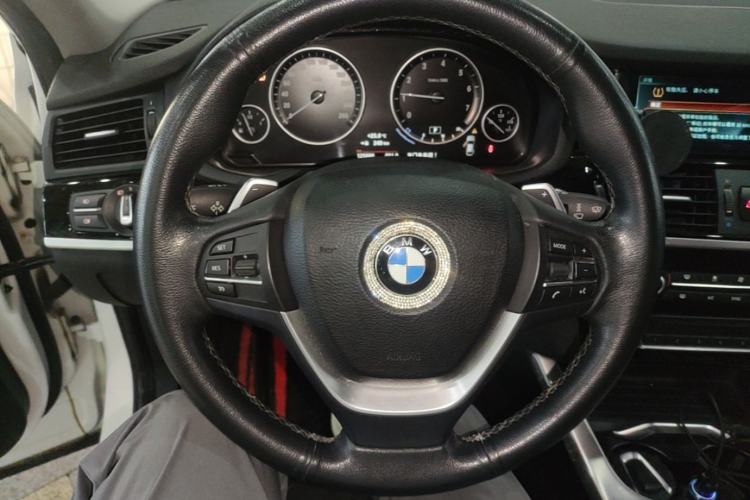 Used BMW X4 2014 xDrive28i Leading Model Steering Wheel