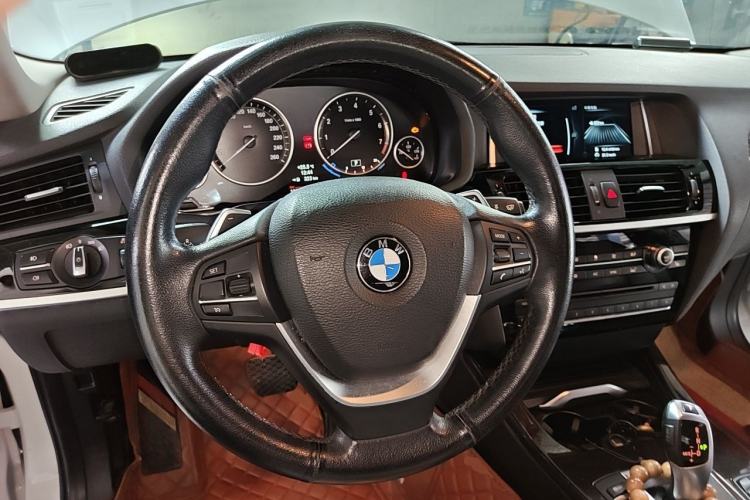 Used BMW X4 2014 xDrive20i X Design Package Steering Wheel