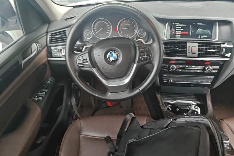 Used BMW X4 2014 xDrive20i X Design Package Steering Wheel