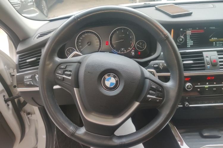 Used BMW X4 2014 xDrive20i X Design Package Steering Wheel