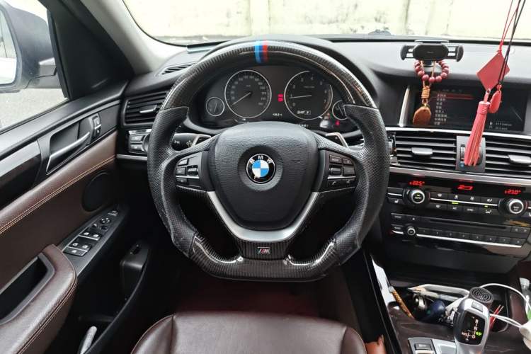 Used BMW X4 2014 xDrive20i X Design Package Steering Wheel