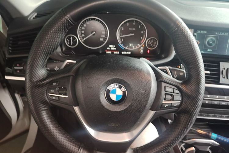Used BMW X4 2014 xDrive20i X Design Package Steering Wheel