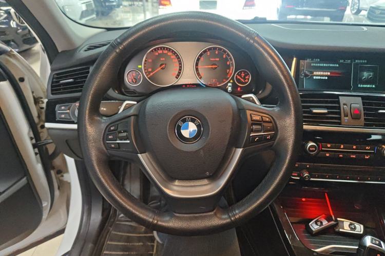 Used BMW X4 2014 xDrive20i X Design Package Steering Wheel