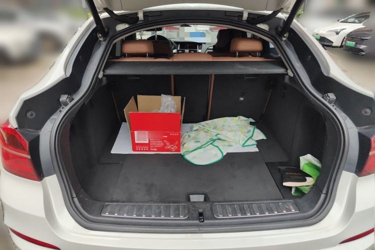 Used BMW X4 2014 xDrive20i X Design Package Trunk