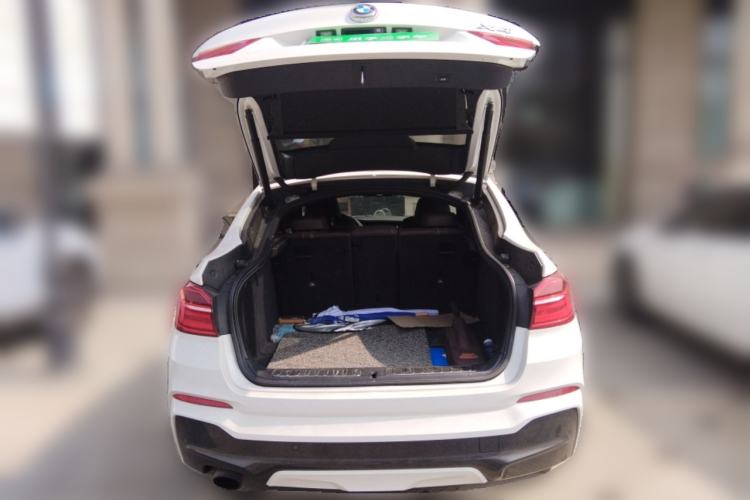 Used BMW X4 2014 xDrive20i X Design Package Trunk