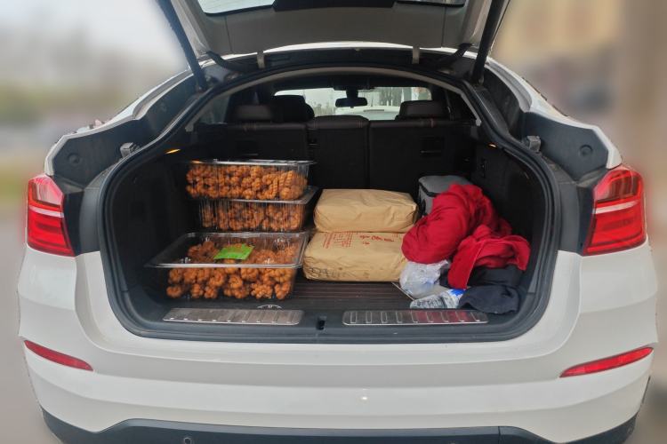 Used BMW X4 2014 xDrive20i X Design Package Trunk
