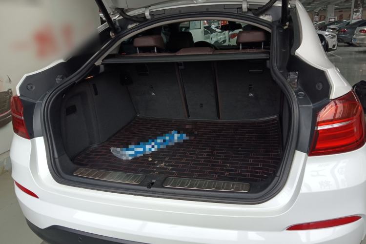 Used BMW X4 2014 xDrive20i X Design Package Trunk