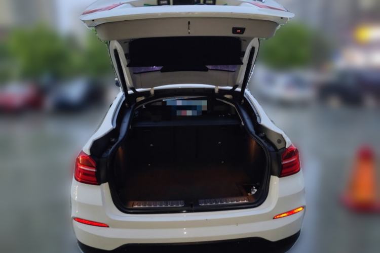 Used BMW X4 2014 xDrive20i X Design Package Trunk