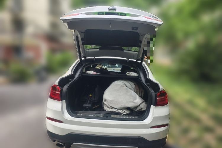 Used BMW X4 2014 xDrive20i X Design Package Trunk
