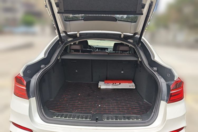 Used BMW X4 2014 xDrive20i X Design Package Trunk