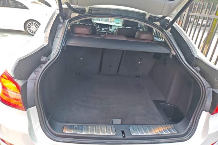Used BMW X4 2014 xDrive20i X Design Package Trunk