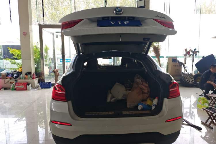 Used BMW X4 2014 xDrive20i X Design Package Trunk
