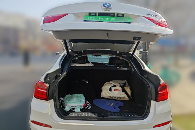 Used BMW X4 2014 xDrive20i X Design Package Trunk
