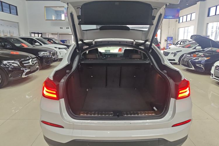 Used BMW X4 2014 xDrive20i X Design Package Trunk