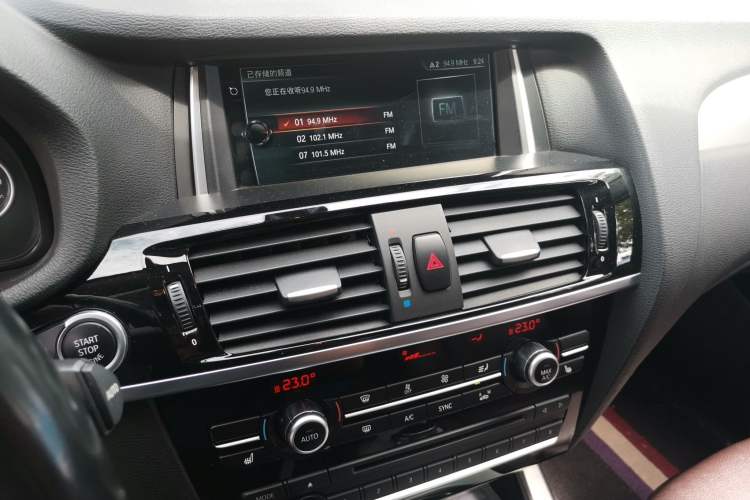 Used BMW X4 2016 xDrive20i M Sport Edition Audio And AC Panel