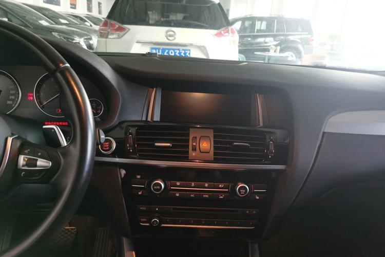 Used BMW X4 2016 xDrive20i M Sport Edition Audio And AC Panel