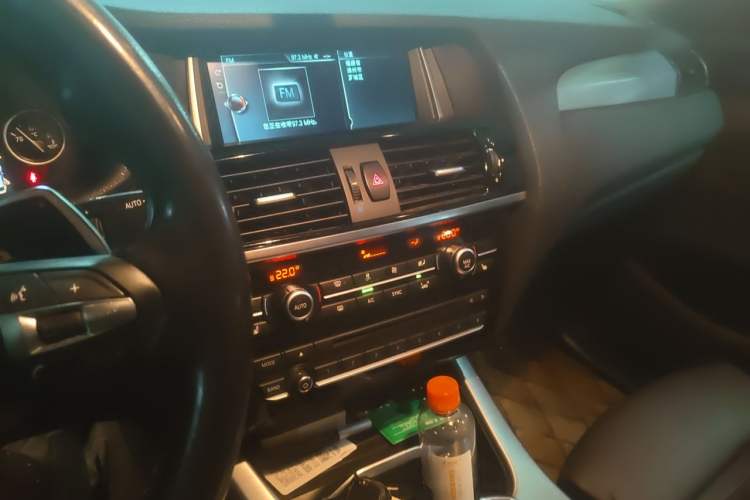 Used BMW X4 2016 xDrive20i M Sport Edition Audio And AC Panel