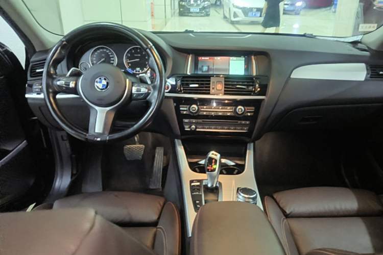 Used BMW X4 2016 xDrive20i M Sport Edition Center Console