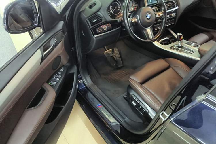 Used BMW X4 2016 xDrive20i M Sport Edition Driver Seat
