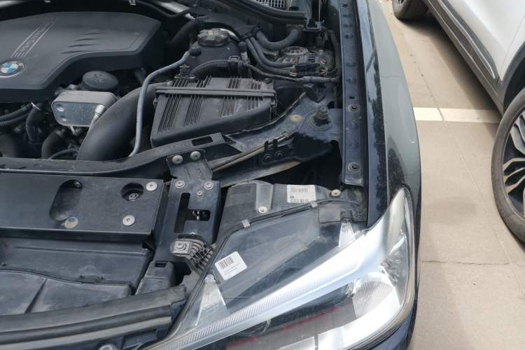 Used BMW X4 2016 xDrive20i M Sport Edition Engine Bay Left