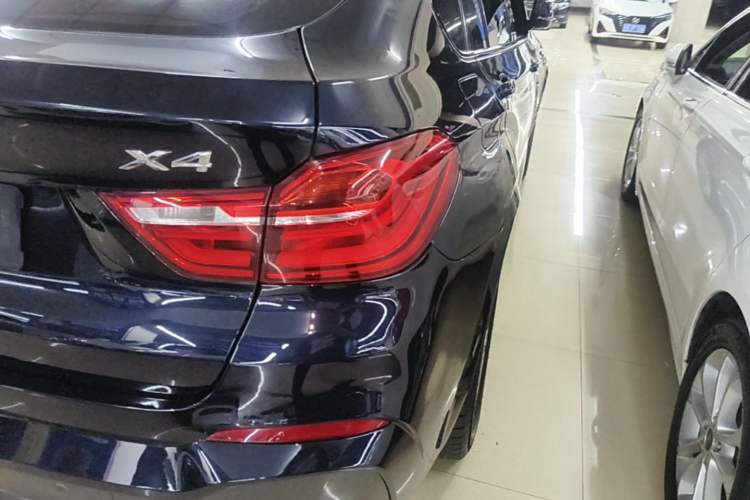 Used BMW X4 2016 xDrive20i M Sport Edition Exterior 3